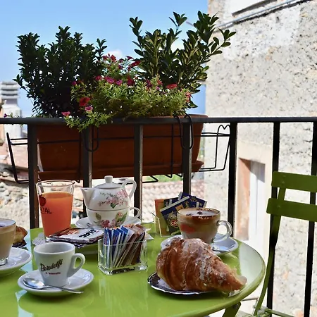 Il Viaggiatore Alojamento de Acomodação e Pequeno-almoço Anagni
